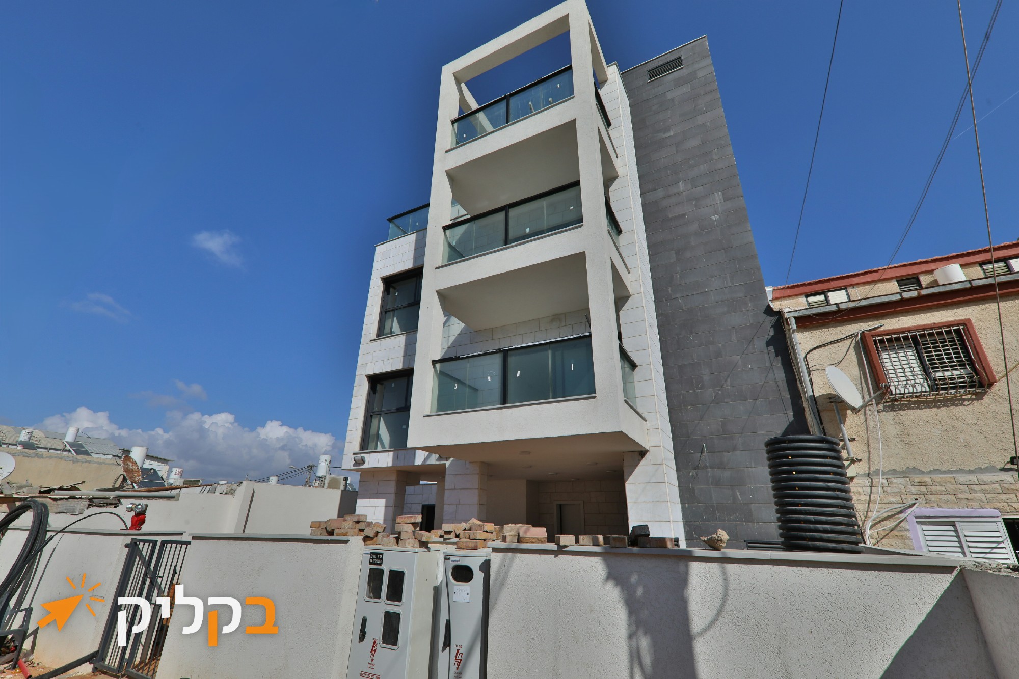 בניין חדש. על הים להשכרה לעובדים זרים 3